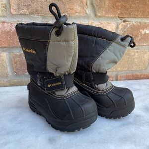 Columbia Black and Gray Toddler boots